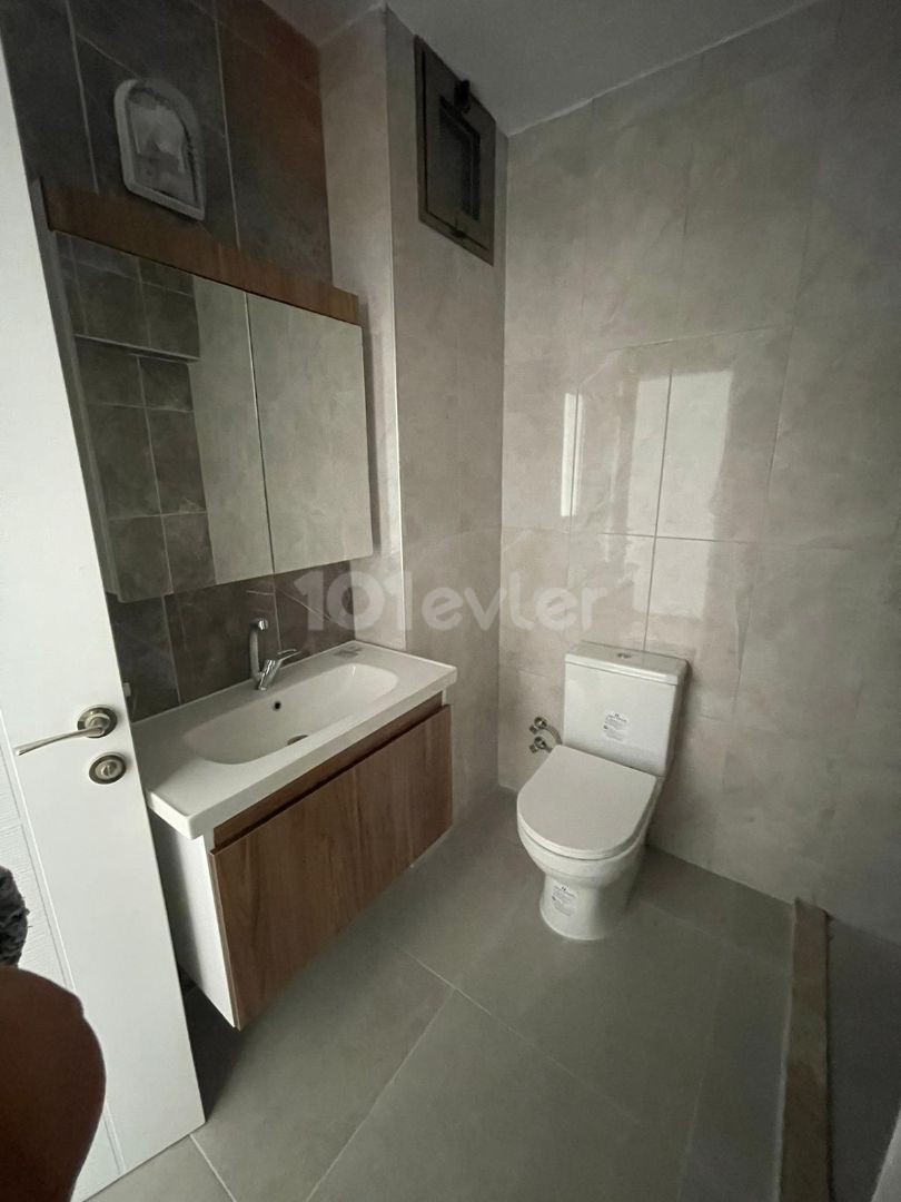 GİRNE MERKEZDE GENİŞ 2+1 DAİRE