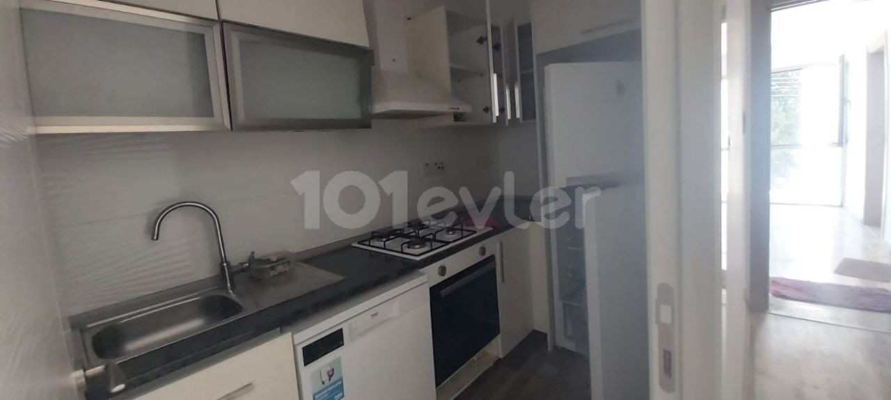 GİRNE MERKEZ DE KİRALIK EŞYALI DAİRE