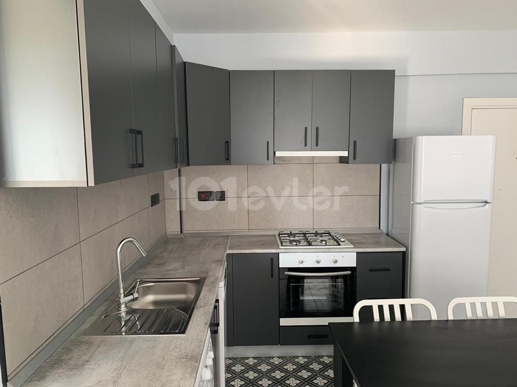 GİRNE MERKEZ DE  TÜRK  KOÇAN LÜKS SATILIK  DAİRE