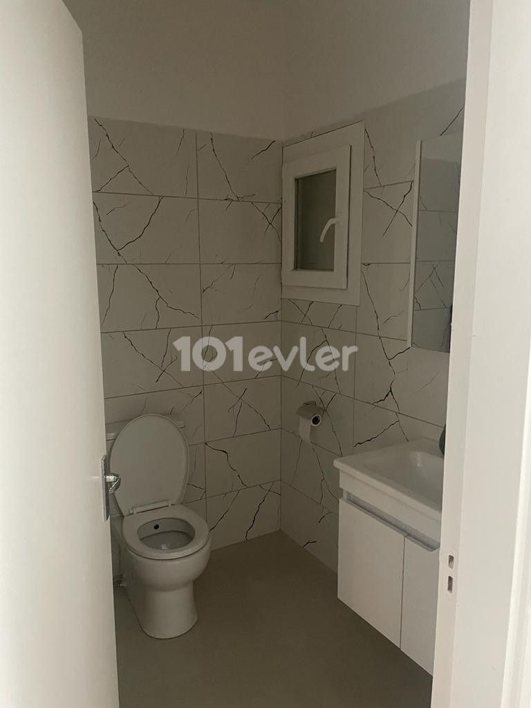 LARGE 3+1 FLAT FOR SALE IN KYRENIA CENTER