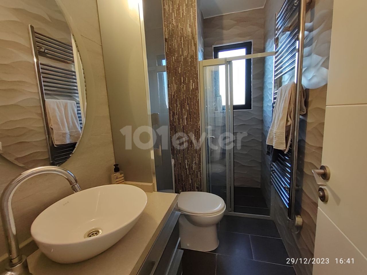  GİRNE MERKEZ DE  LÜKS KİRALİK PENTHOUSE DAİRE 