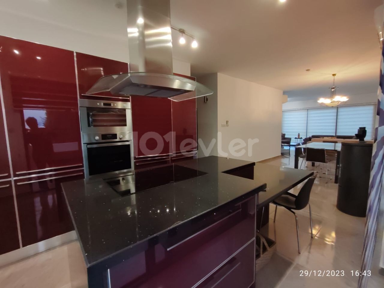  GİRNE MERKEZ DE  LÜKS KİRALİK PENTHOUSE DAİRE 