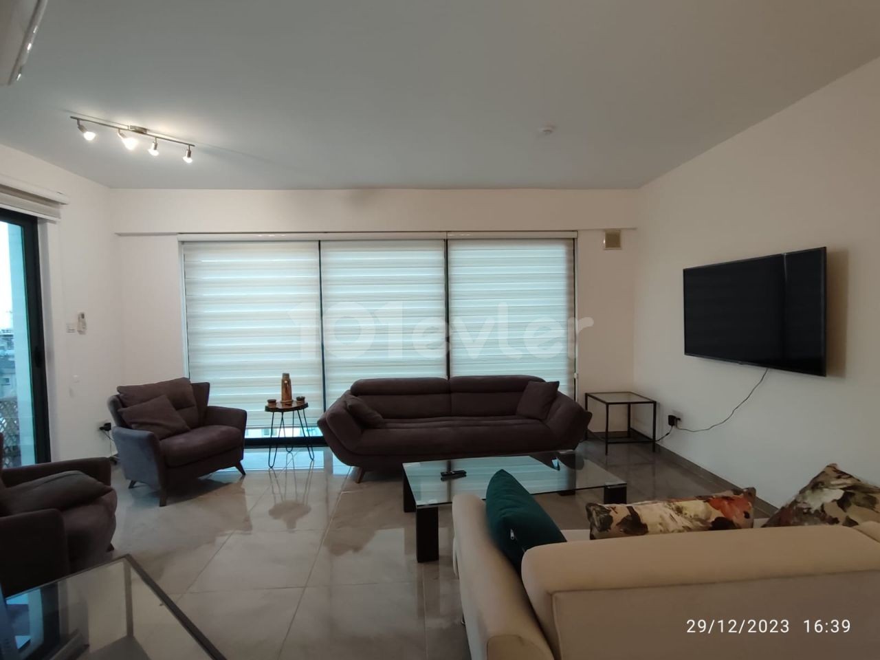  GİRNE MERKEZ DE  LÜKS KİRALİK PENTHOUSE DAİRE 