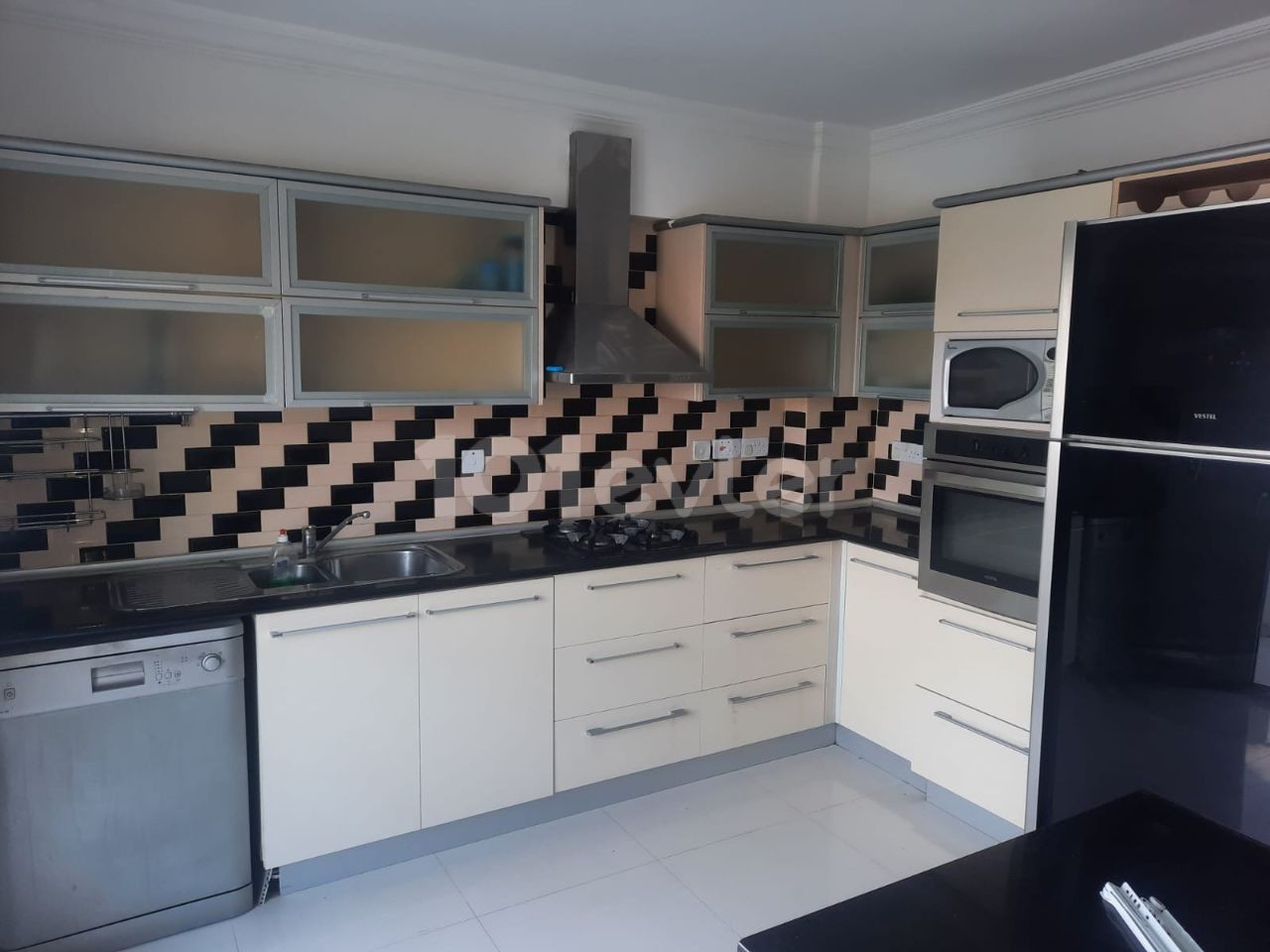 3+1 FLAT FOR RENT IN A SITE WITH POOL IN GIRNE CENTER