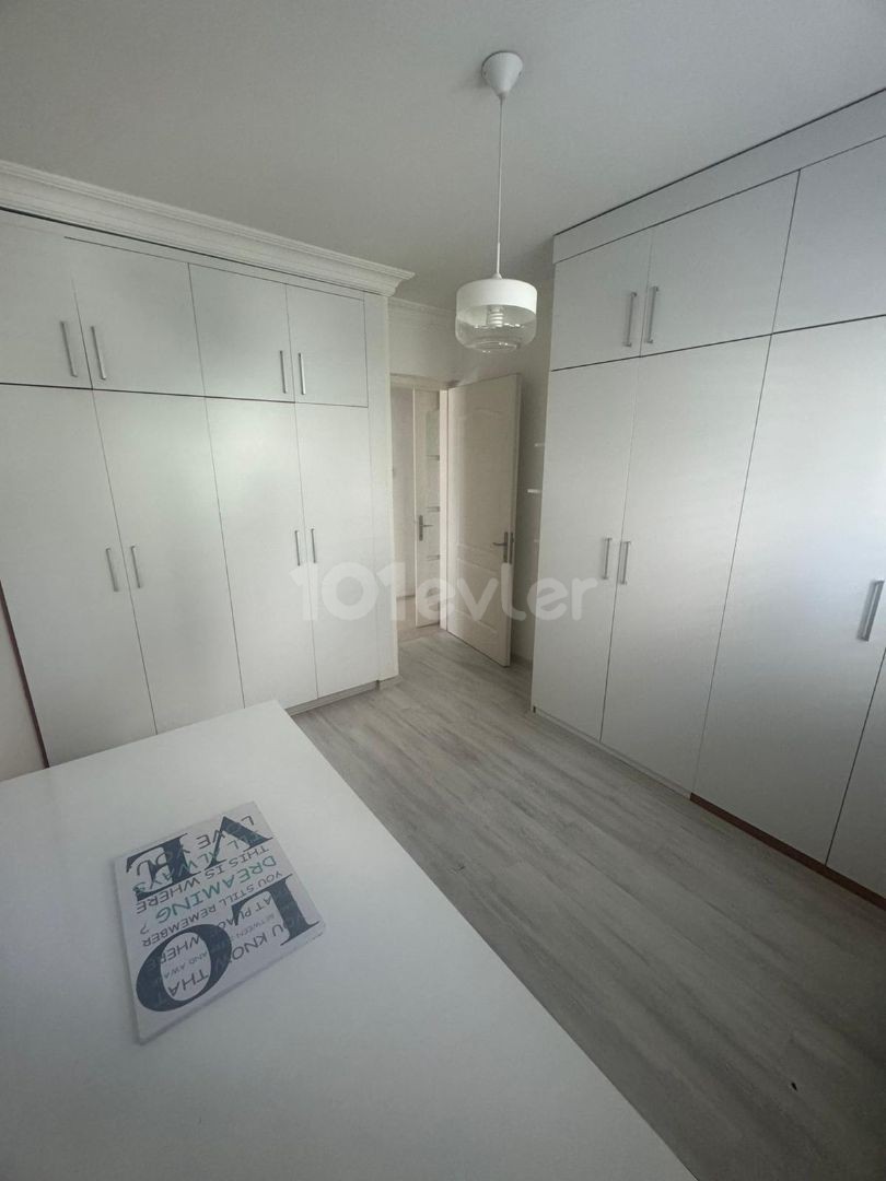 2+1 WOHNUNG ZU VERMIETEN IM KYRENIA CENTER