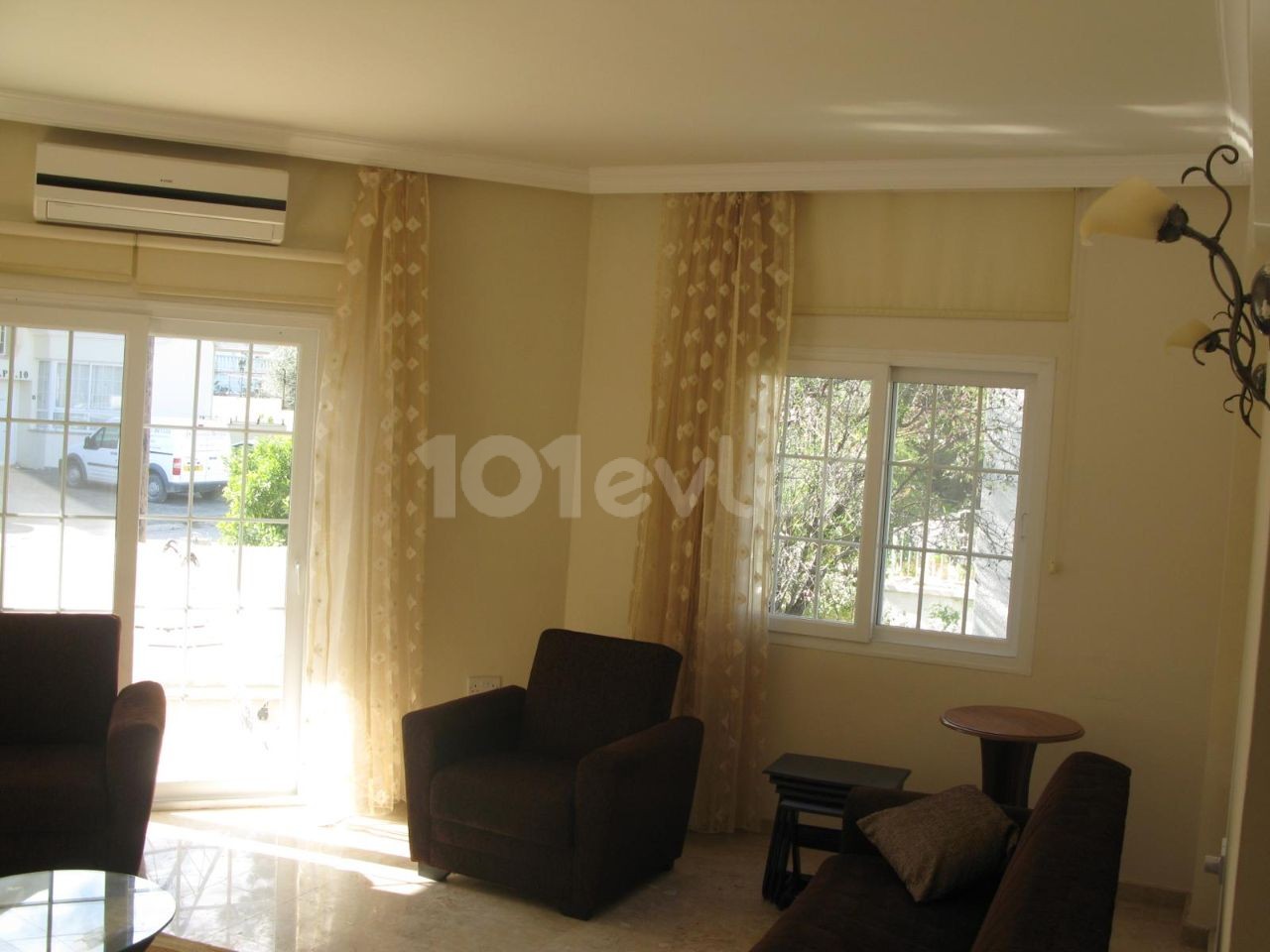 SPACIOUS 3+1, FURNISHED FLAT FOR RENT IN KYRENIA