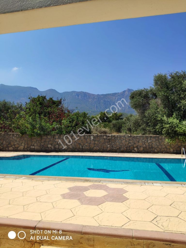 KARAOĞLANOĞLU GAU 3+1 FURNISHED VILLA FOR RENT