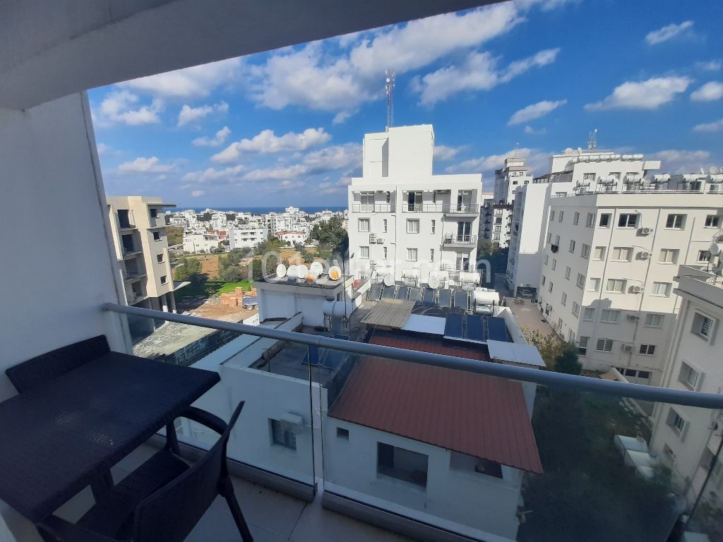 Zu verkaufen 2+1 LUKS DAIRE 115m2 im Zentrum von GIRNE ** 