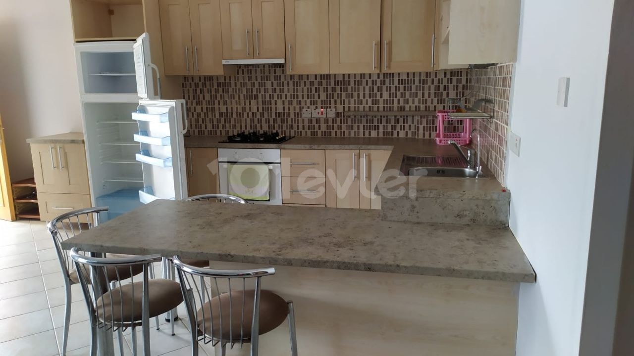 Kyrenia Lapta 2+ 1 apartment for emergency sale with full view of the mountain and the sea ** 