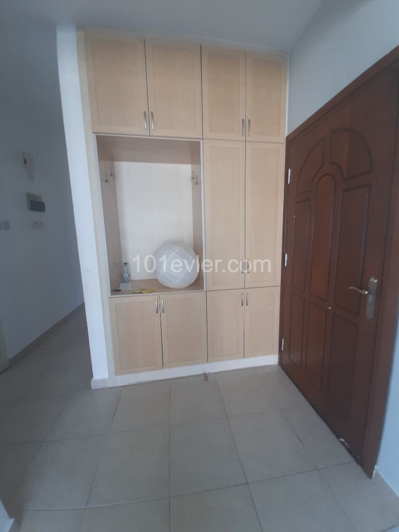 Flat To Rent in Doğanköy, Kyrenia