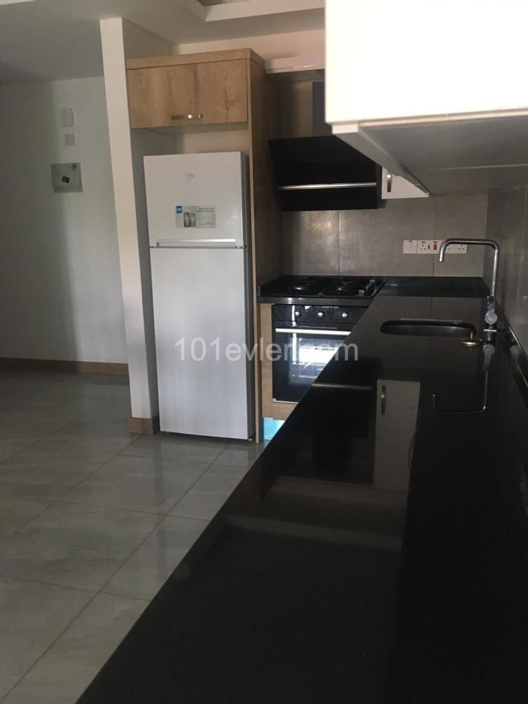 GIRNE CENTRAL OFFICE 2+1 APARTMENT 550 GBP ** 