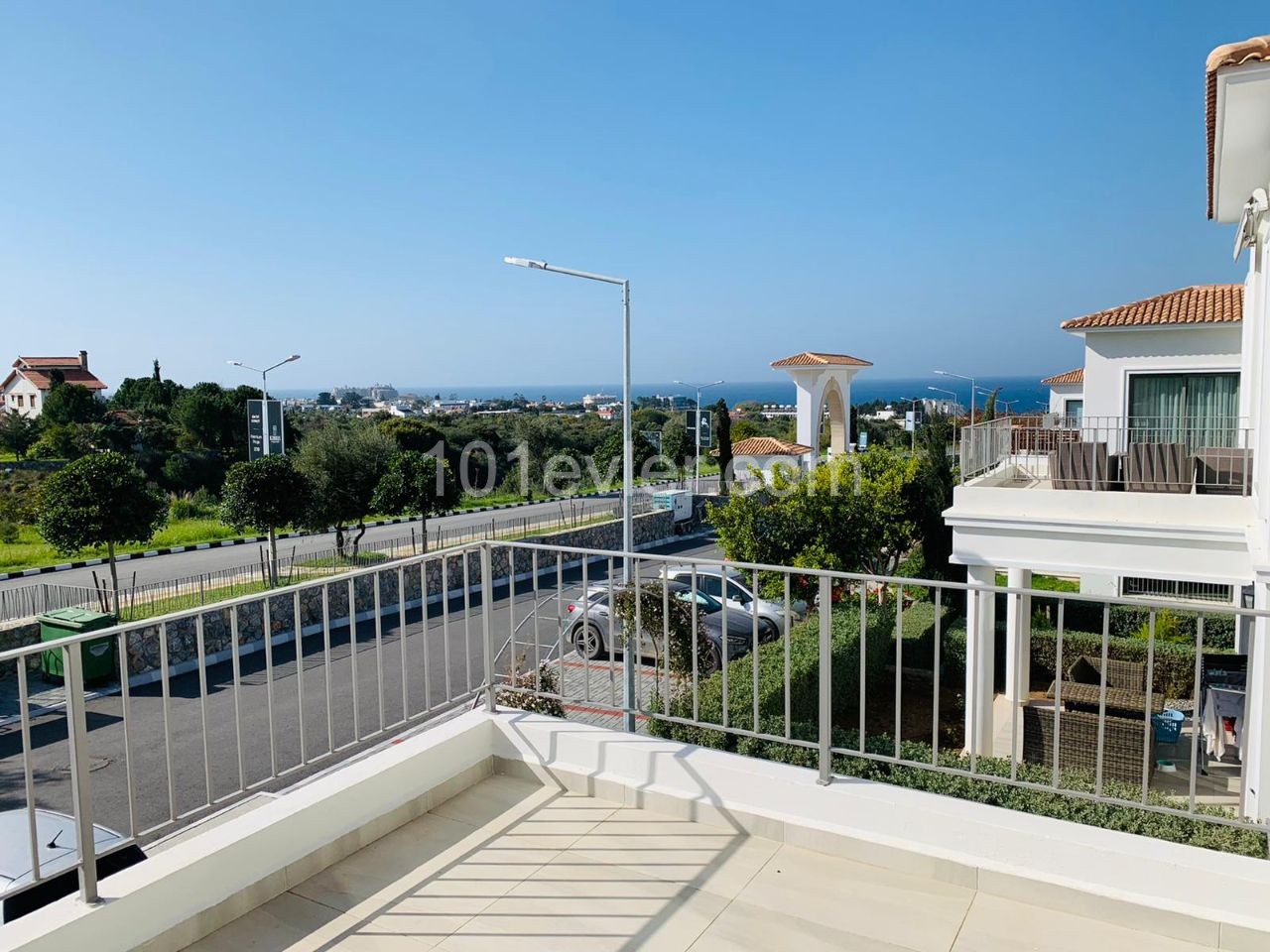 Flat To Rent in Alsancak, Kyrenia