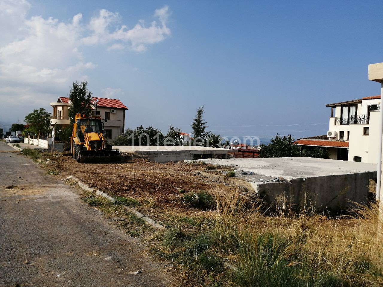 Lansmana Özel Fiyatla Çatalköy'de Özel Havuzlu Panoramik Dağ-Deniz Manzaralı Satılık Lüx 4+1 Triplex Villa !