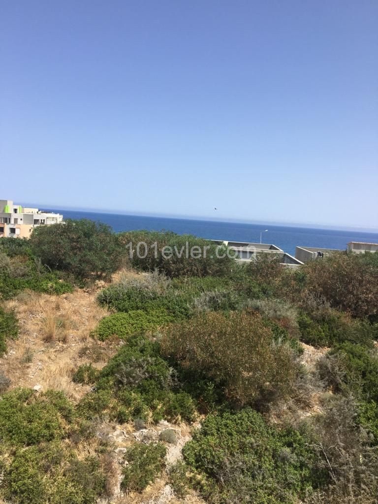 65 000 GBP APARTMENT FOR SALE IN KYRENIA ** 