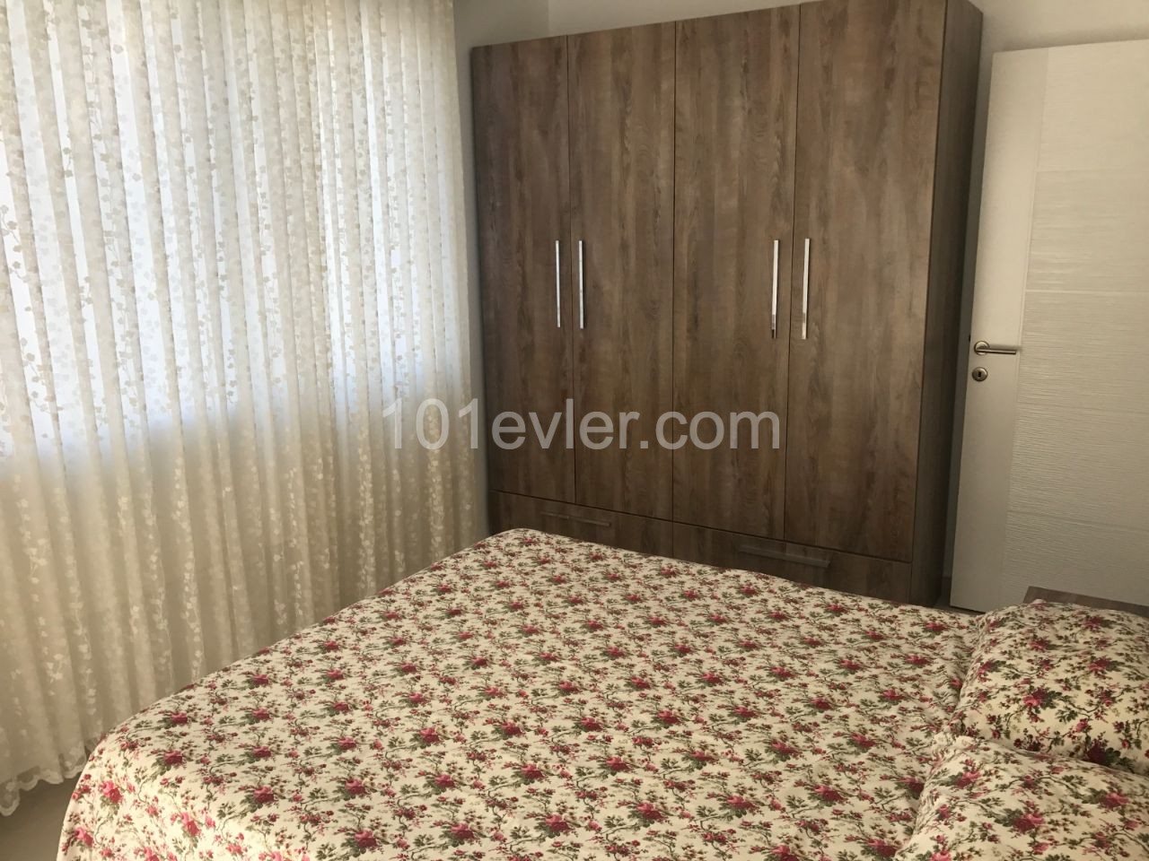 2+1 Penthouse for rent in Kyrenia Center fully furnished 2 deposits