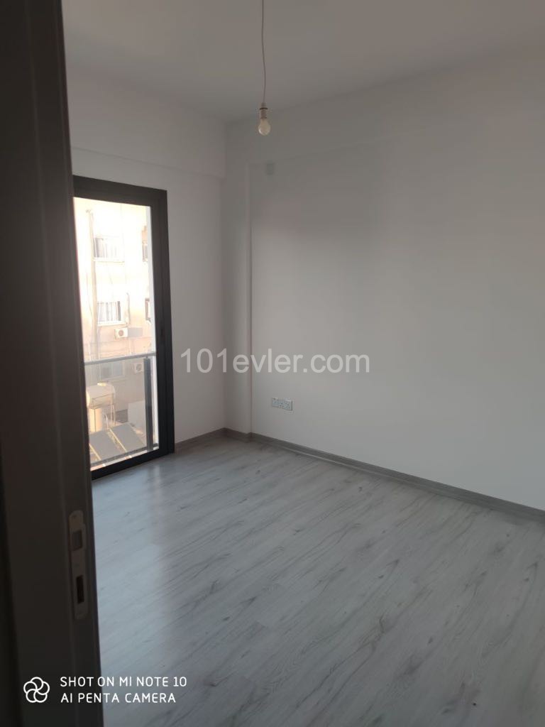 Gönyeli satılık 2+1 penthouse , 120 m2