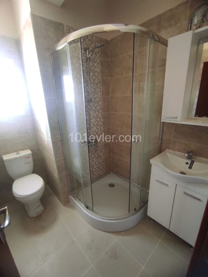 Flat To Rent in Alsancak, Kyrenia