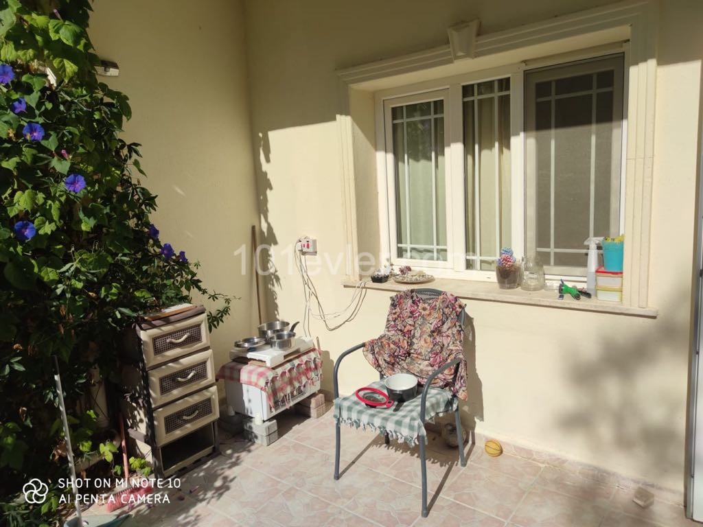 Girne -Alsancak For sale Twin villas 3+1 equivalent, with garden, 110 square meters, Unfurnished. ** 