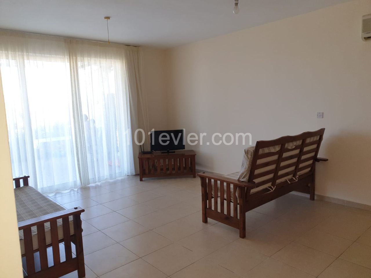 CLOSE TO KYRENIA ESENTEPE, 74 000 GPB 3+1 FLAT FOR SALE ** 