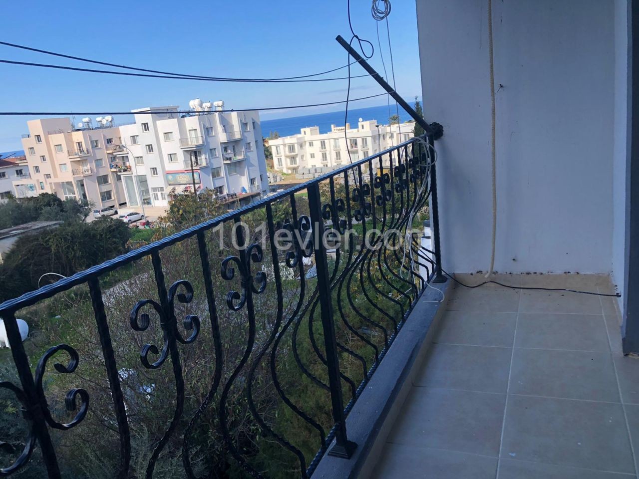 Flat for sale in Kyrenia -Lapta 2+1 . Furnished ** 