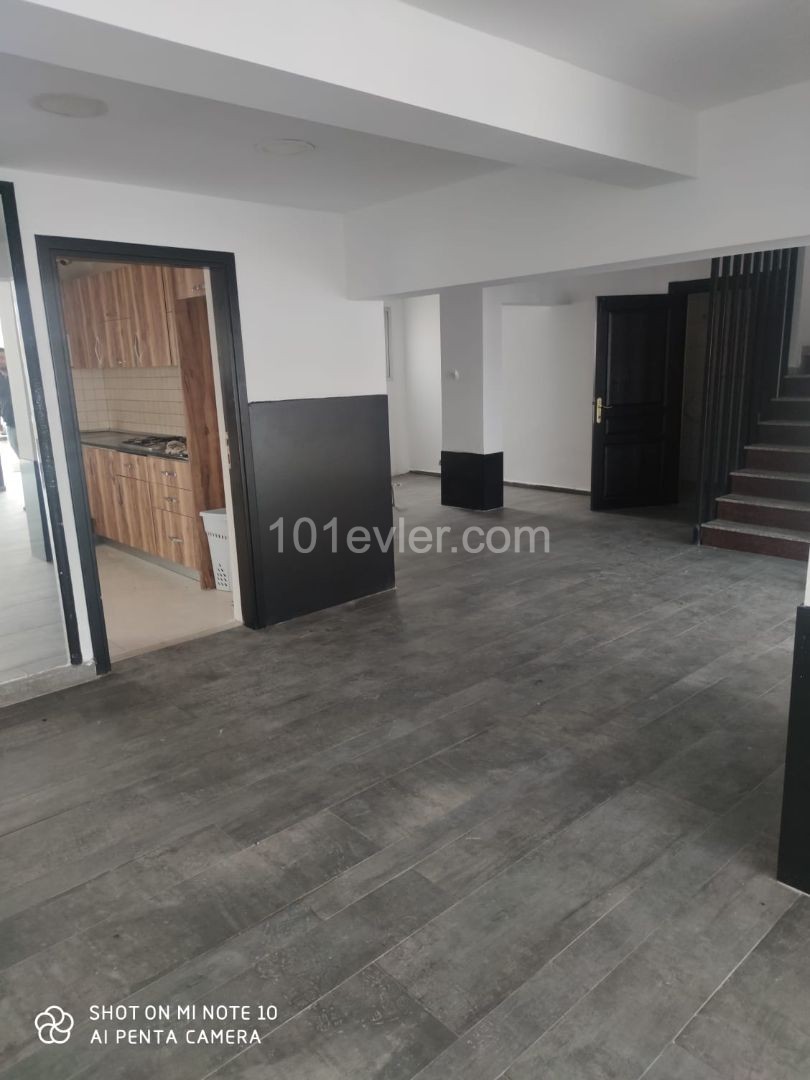 GIRNE karakum bolgesinde KIRALIK 3+1 dukkan duplex esyasiz,