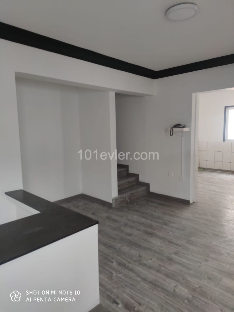 GIRNE karakum bolgesinde KIRALIK 3+1 dukkan duplex esyasiz,