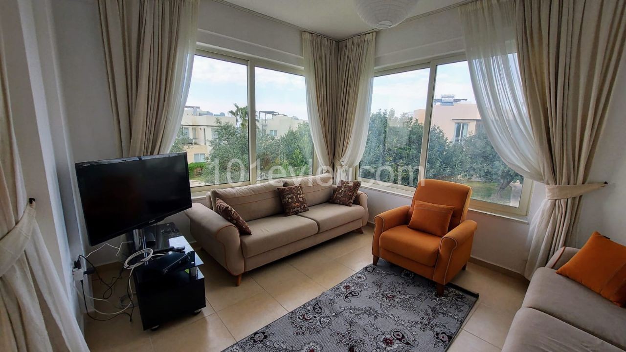 Kyrenia - Esentepe. Daily rental flat £700, long-term rental £350 ** 