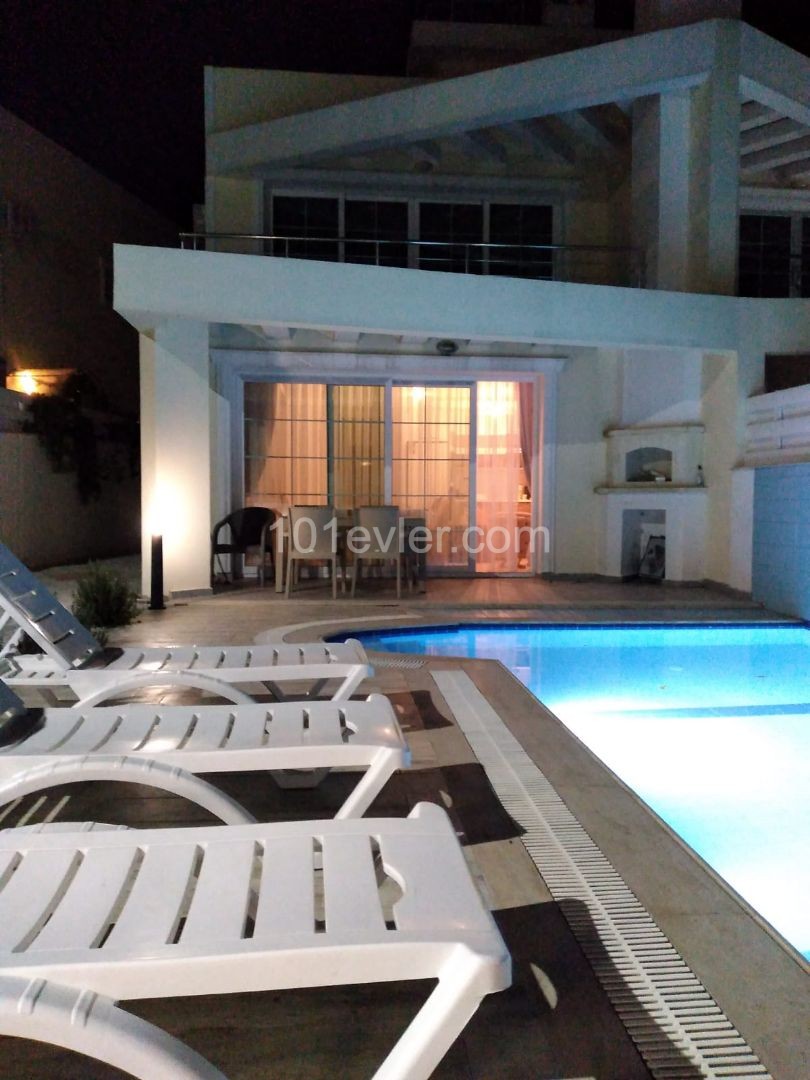 Kyrenia-Alsancak villa for sale 3+1 ** 