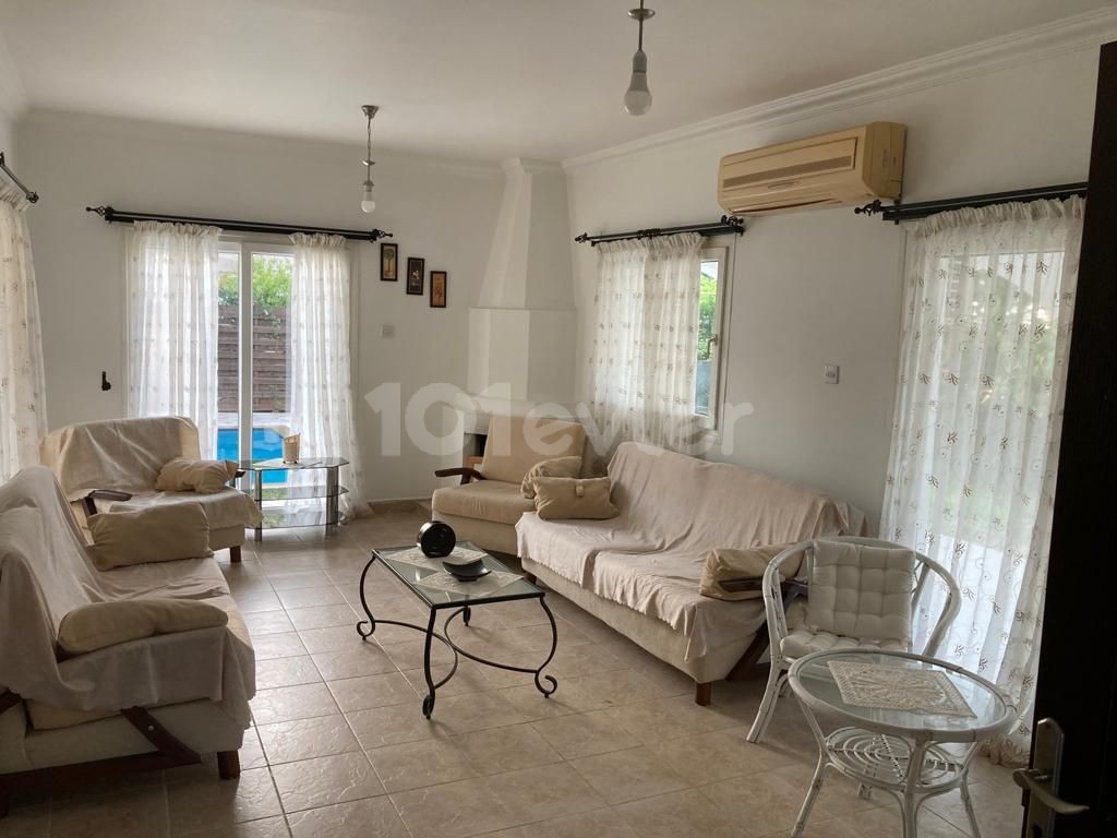 Kyrenia -Karsiyka holiday villa for rent 3+1. ** 