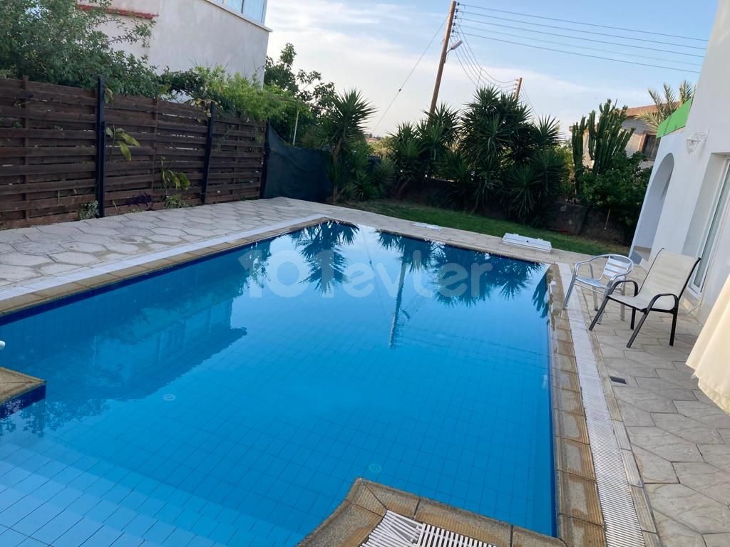 Kyrenia -Karsiyka holiday villa for rent 3+1. ** 