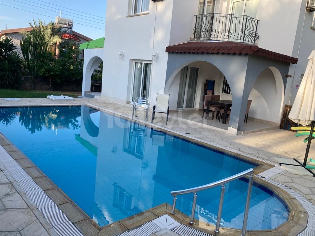 Kyrenia -Karsiyka holiday villa for rent 3+1. ** 