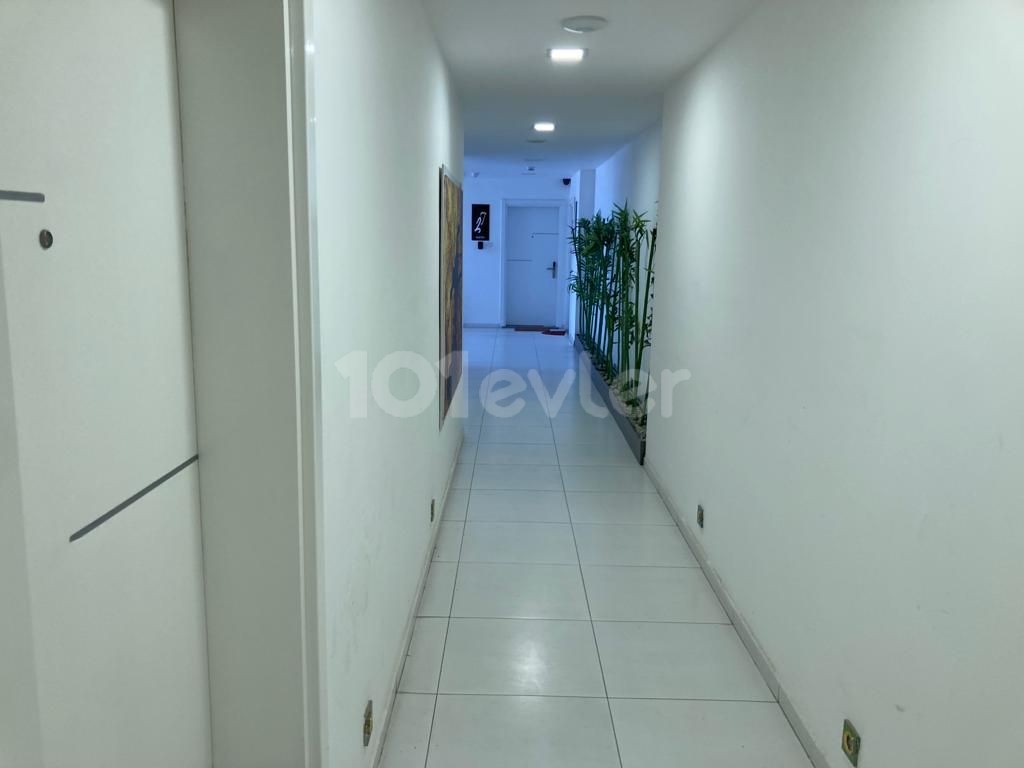 Entering-the apartment for sale in the center is 3+1 unfurnished.there is parking on the 7th floor, with sea views., With an elevator . 95m2. ** 