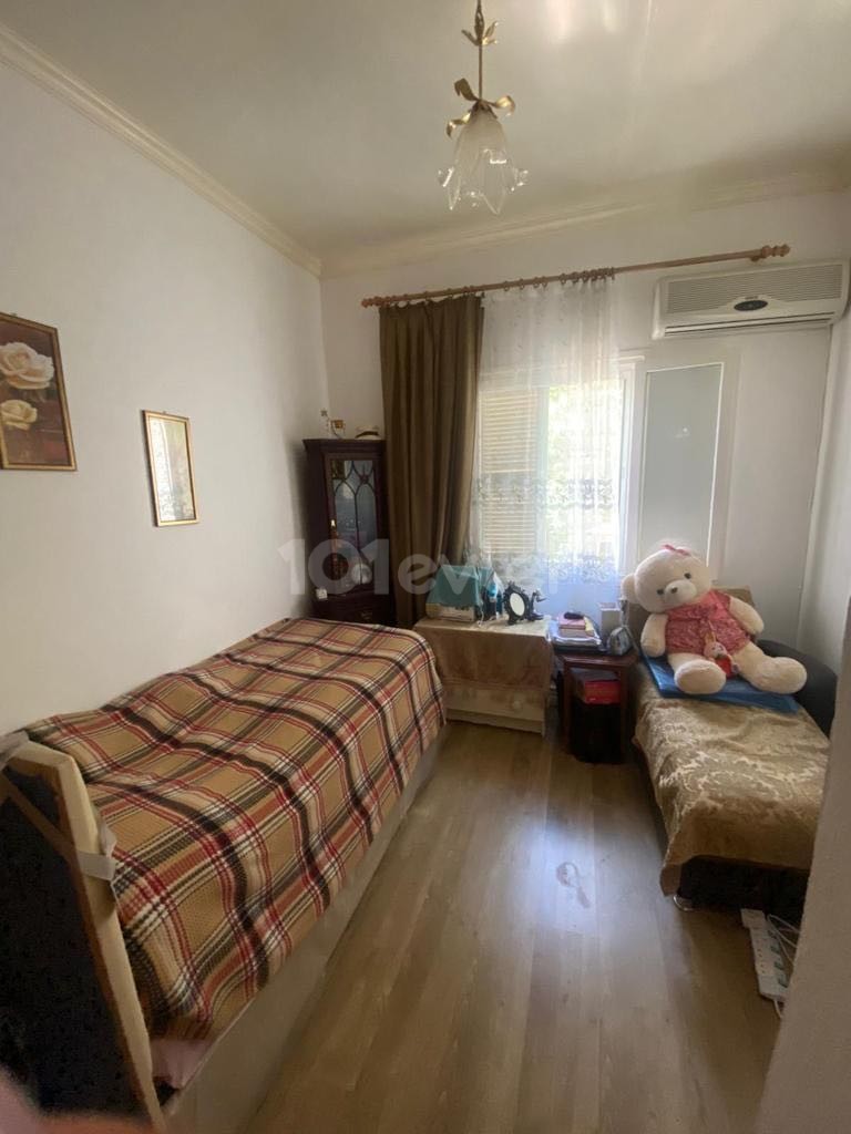 Girne merkezde 3+1 villa satılık 