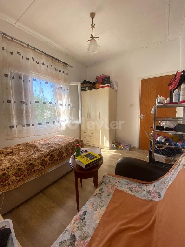 Girne merkezde 3+1 villa satılık 