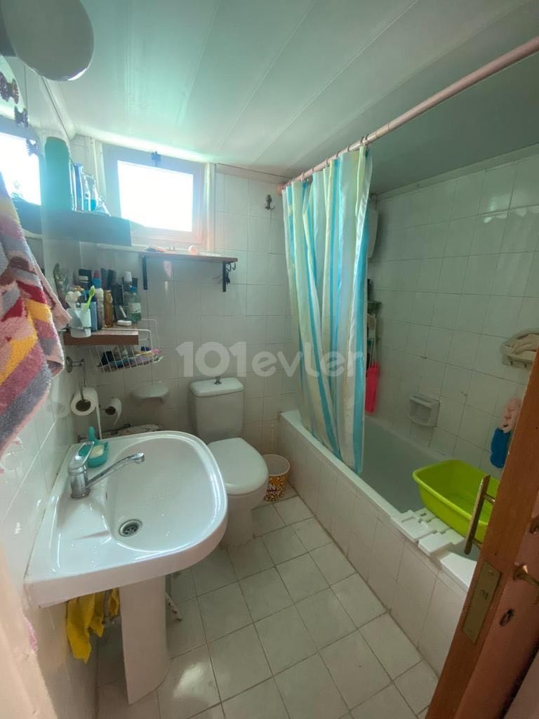 Girne merkezde 3+1 villa satılık 