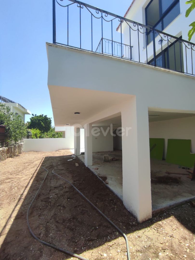 For sale two Decoupled villas on a plot of land with a swimming pool Fireplace ** 