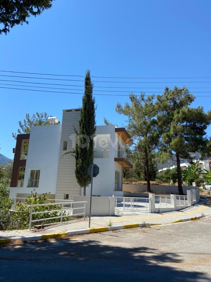 Cozy villa in very silent area down in Girna 3+1 ** 