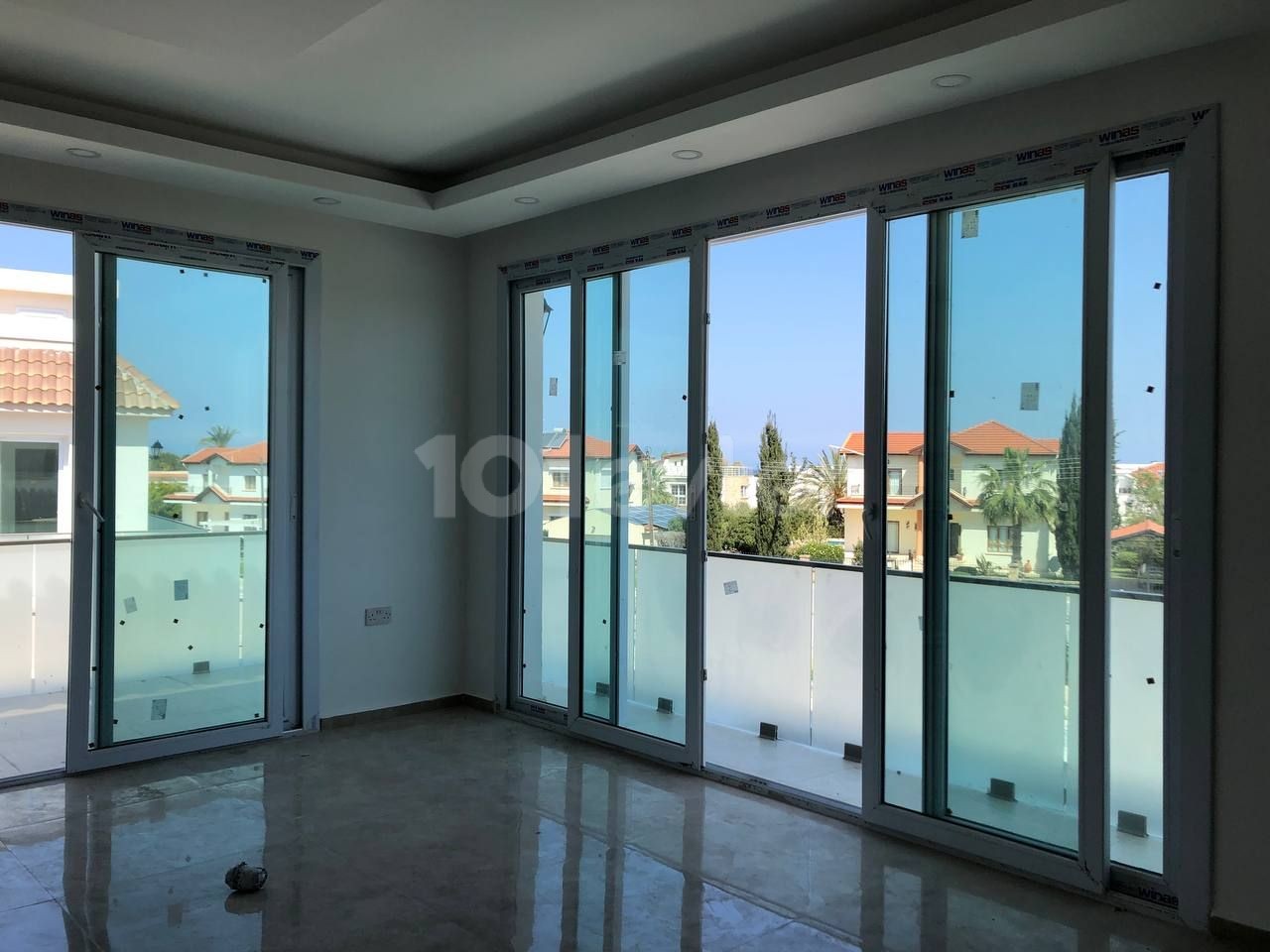 2 + 1 GRAD LLOGARA FLATS IN ALSANGAK NEAR THE BEACH ** 