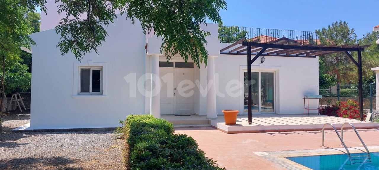 Girme-Alsancak daily Rental 3 + 1 villa with furnished and pool ** 