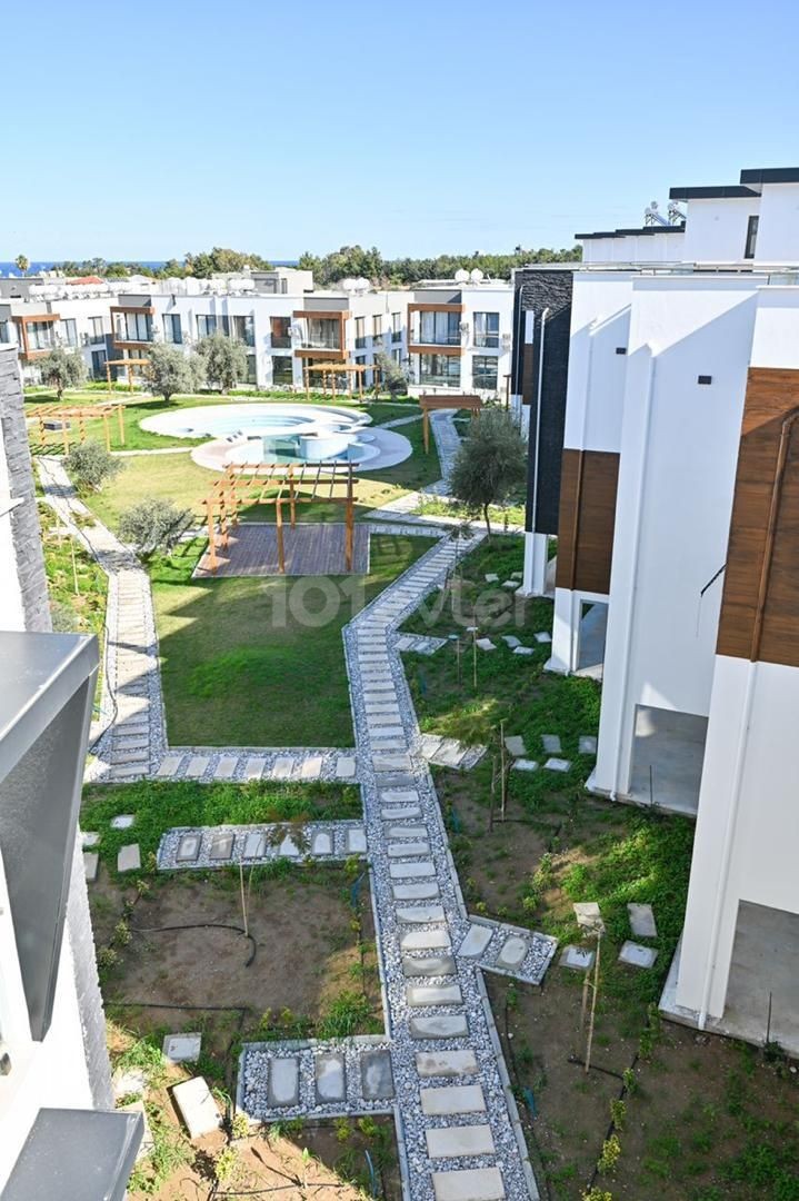 Fully furnished almost new 3+1 penthouse for sale in the center of Kyrenia ** 