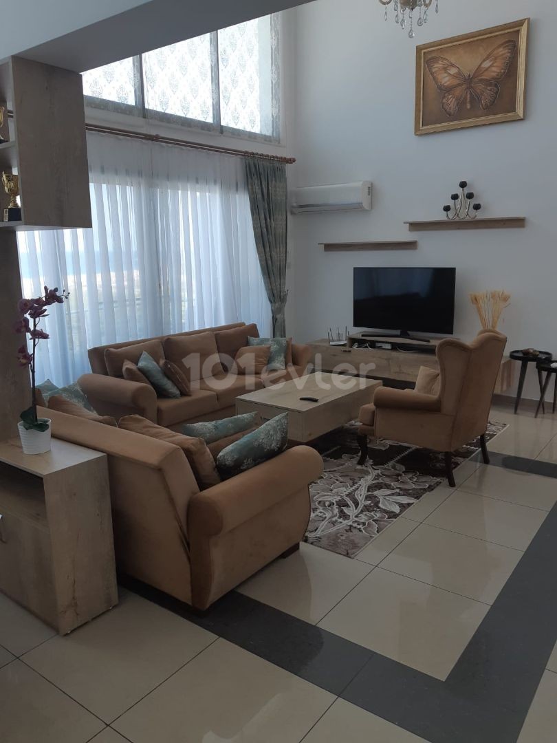 Kyrenia - Lapta. Daily apartment for rent 3+1 Apartment with a pool. *Rented until September.* 