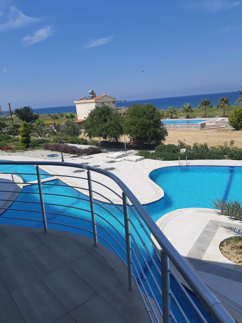 Kyrenia - Lapta. Daily apartment for rent 3+1 Apartment with a pool. *Rented until September.* 