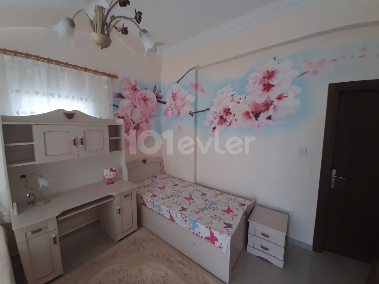 GIRNE- LAPTA, KIRALIK LUX VILLA 4+1. ** 