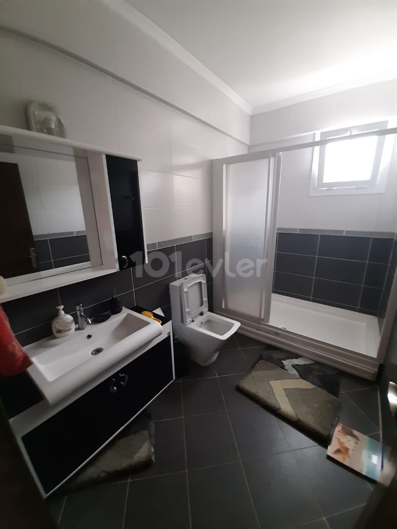 GIRNE- LAPTA, KIRALIK LUX VILLA 4+1. ** 