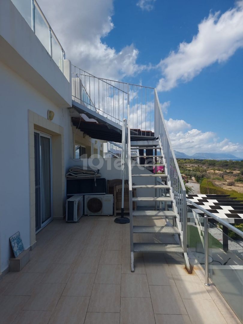 Zu verkaufen 2+1 penthouse in Kyrenia - Esentepe. ** 