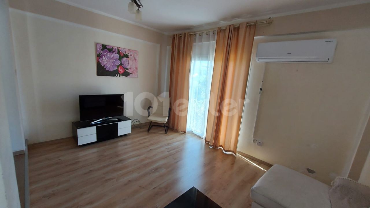 Kyrenia-Alsancak rental apartment 3 + 1 Esyali, Municipal Region ** 