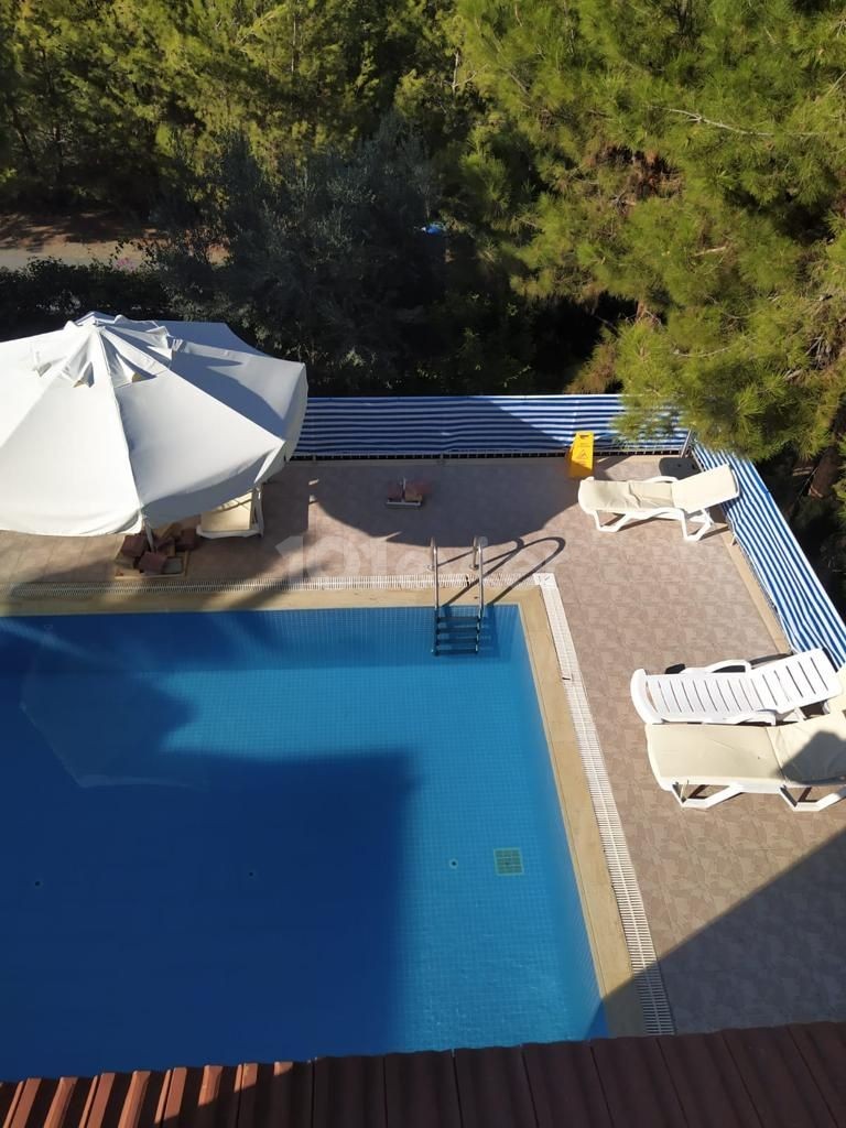 GIRNE - Çatalkoy kiralik villa 4+1, esyalı, havızlu.  Dağ tarafında