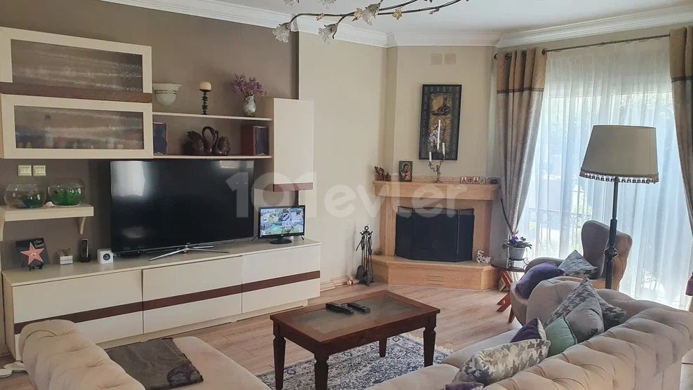 Girne-LAPTA Satilik villa 3+1, esyali, Havuzlu