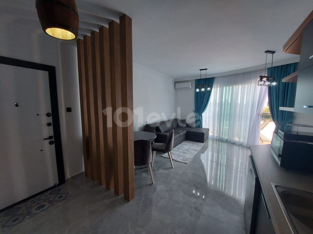 Kyrenia- Edremit, penthouse 1+1 for sale.