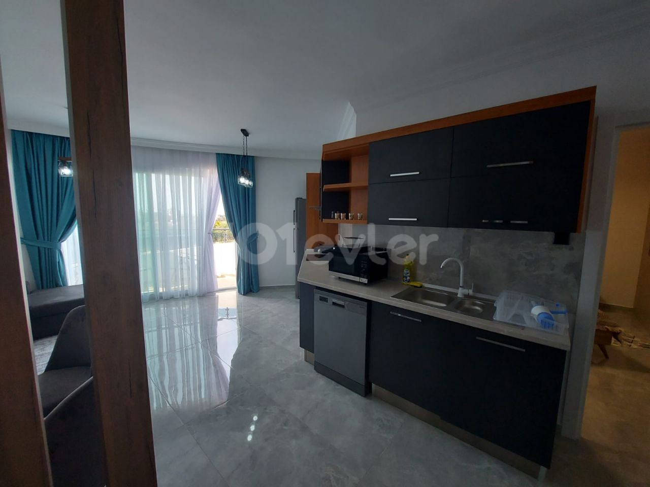 Girne- Edremit, satilik  penthouse 1+1 .